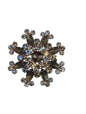 Juliana D&E Smokey Gray Frosted Rhinestone Snowflake Floral Vintage Brooch